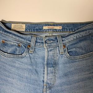 levi’s wedgie straight jeans!!